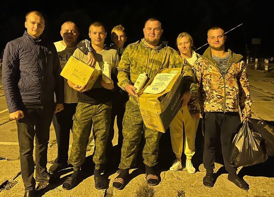 Жители Предгорья передали посылки солдатам. Пресс-служба Ставропольского регионального отделения «Единой России»