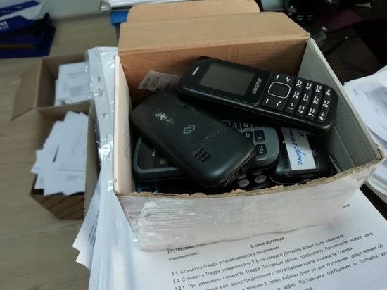 Бандиты использовали много телефонов. Фото предоставлено пресс-службой УФСБ России по Ставропольском краю