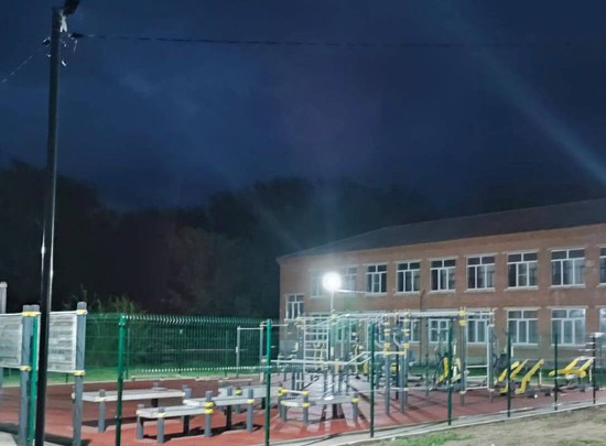 Освещение для тренировок в темноте. Администрация Труновского округа Ставрополья