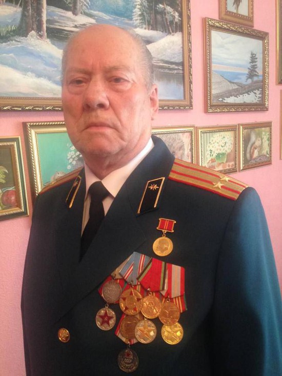 Анатолий Владимирович Петровский, отец