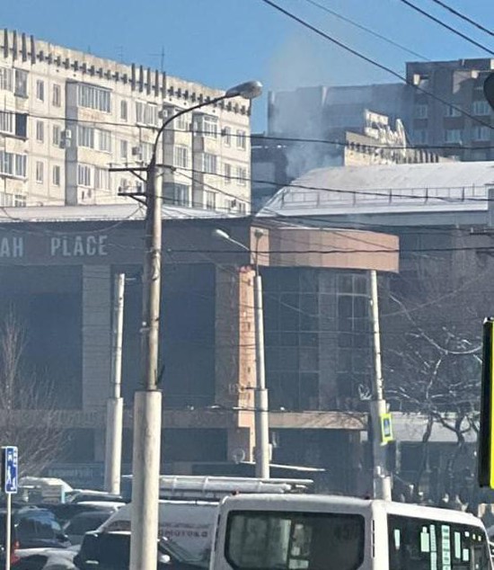 В ТЦ Софи на юге Ставрополя загорелась вытяжка. Фото из телеграм-канала Блокнот