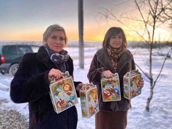 Новогодние подарки для детей. Администрация Кировского городского округа