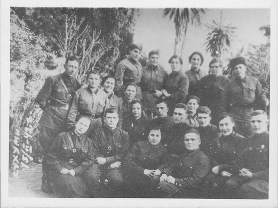 Группа медсанбата 394-й стрелковой дивизии перед выходом на Марухский перевал (1942 год)
