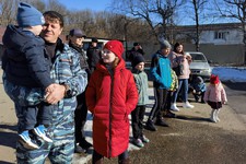 Дети из новых регионов побывали на экскурсии у кинологов Ставрополя. Фото ГУ МВД России по СК
