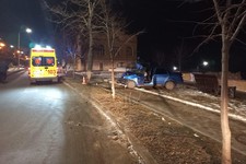 В Пятигорске водитель врезался в дерево. Фото ГИБДД СК