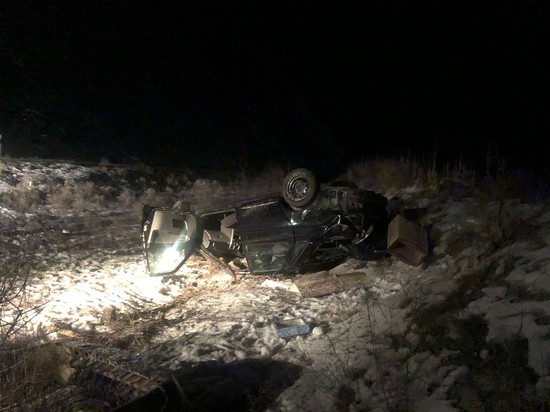 Водитель "Приоры" серьезно пострадал в ДТП на Ставрополье. Фото ГИБДД СК