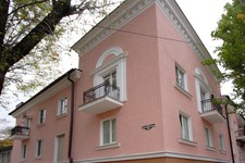 Фасад дома после капремонта на ул. Дзержинского Ставрополя. МинЖКХ края