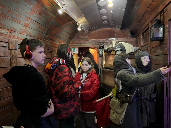 Юные горожане в «Поезде Победы» в Минводах. Администрация Минераловодского горокруга