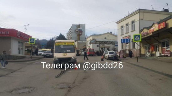 В Кислоовдске водитель маршрутки сбил пожилую женщину. Фото ГИБДД СК