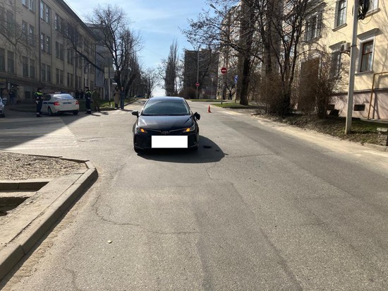 Невнимательная водитель сбила девушку в Ставрополе. Фото ГИБДД СК