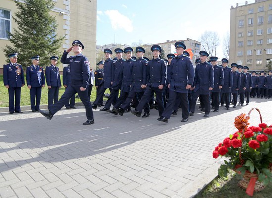 В парадном строю выпускного курса есть кадеты, чьи отцы и братья погибли в ходе спецоперации