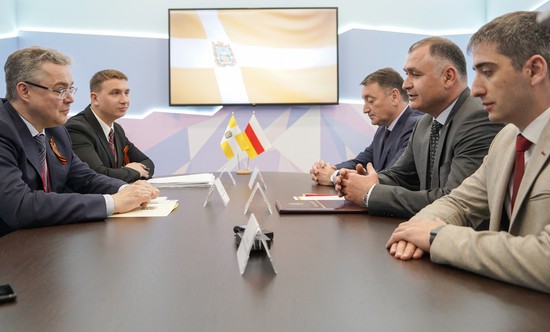 Рабочая встреча с Президентом Южной Осетии. Пресс-служба губернатора Ставрополья