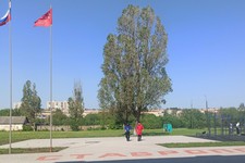 Возле школы №19 Антрацита тротуарной плиткой выложено название города «Ставрополь». Миннац края