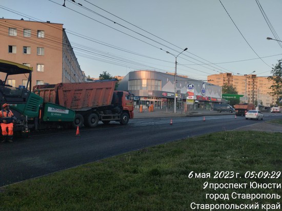 Дорожная техника ранним утром в северо-западном районе. Пресс-служба мэрии Ставрополя
