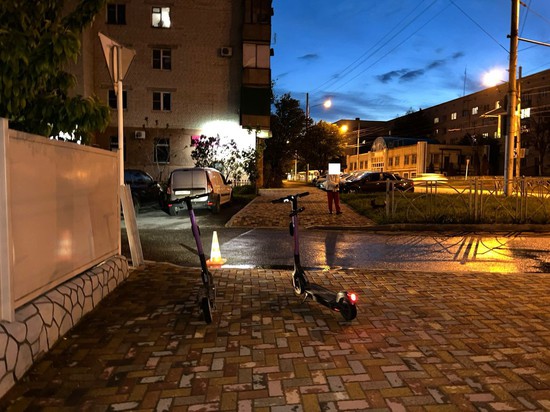 В Ставрополе подросток-самокатчик попал под колеса иномарки. Фото ГИБДД СК