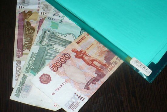 На АЗС украли 12 тысяч рублей