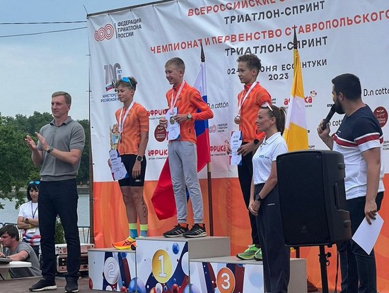 Победители всероссийских соревнований по триатлону. Пресс-служба администрации г. Ставрополя