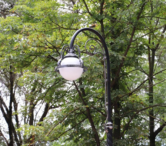 В парке установили уличные фонари. Администрация Новоселицкого округа
